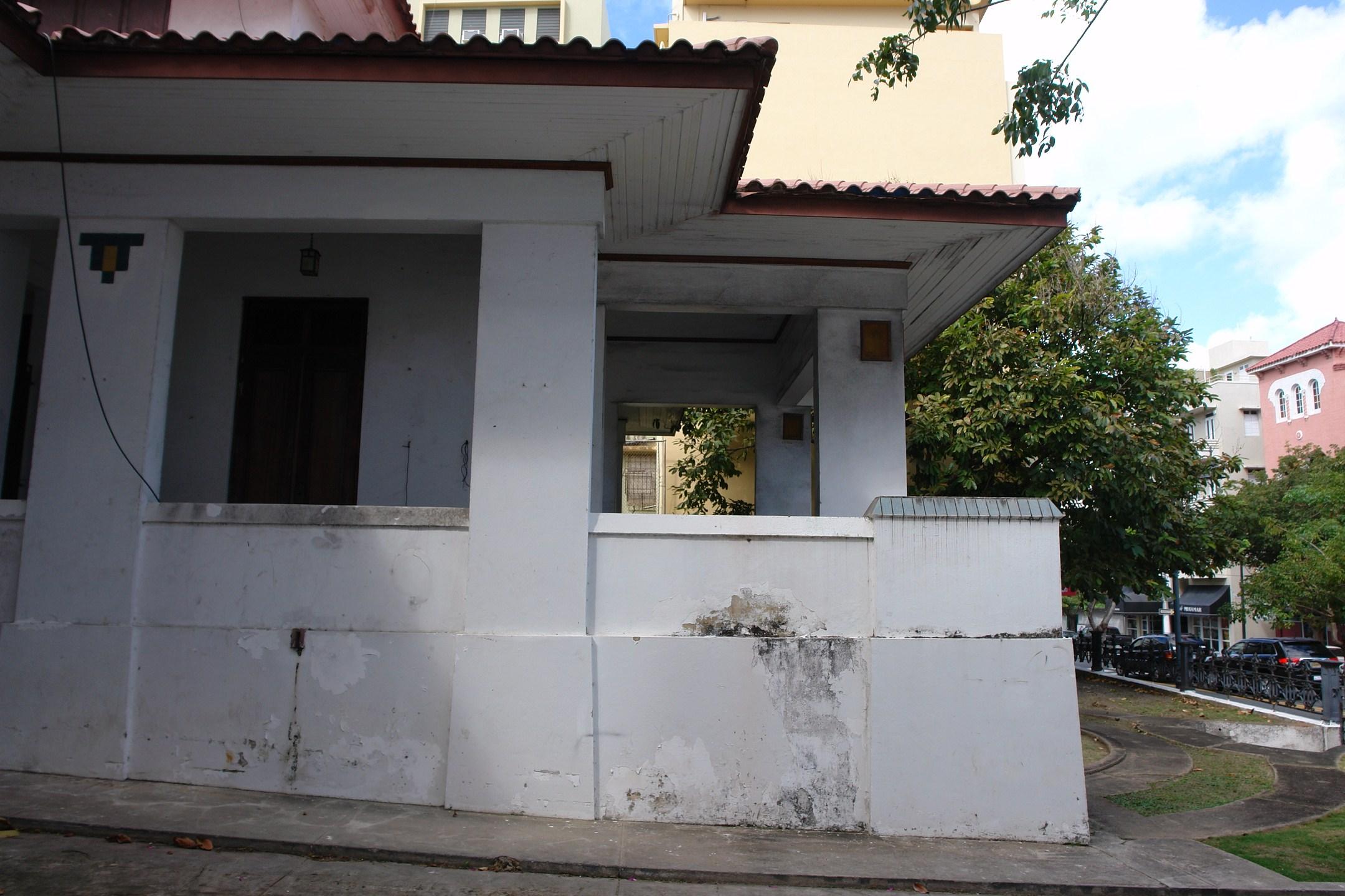 Residencia Dr. Eugenio Fernández García - Ponce de Leon 652 - San Juan (Miramar) - 2012 00020